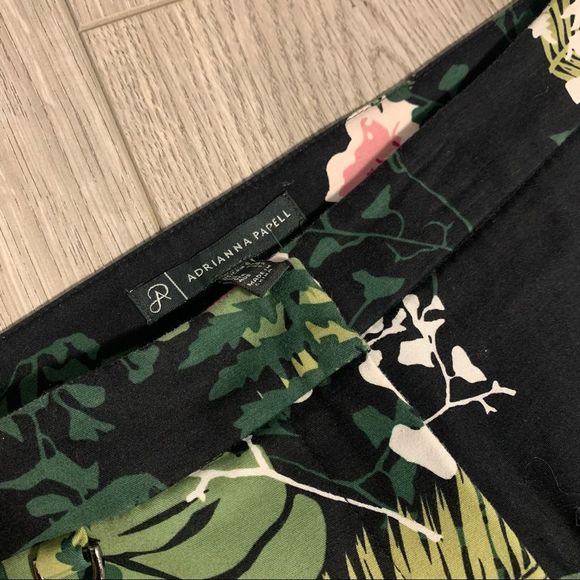Adrianna Papell | Green Floral Pants size US 8 - Picture 4 of 6